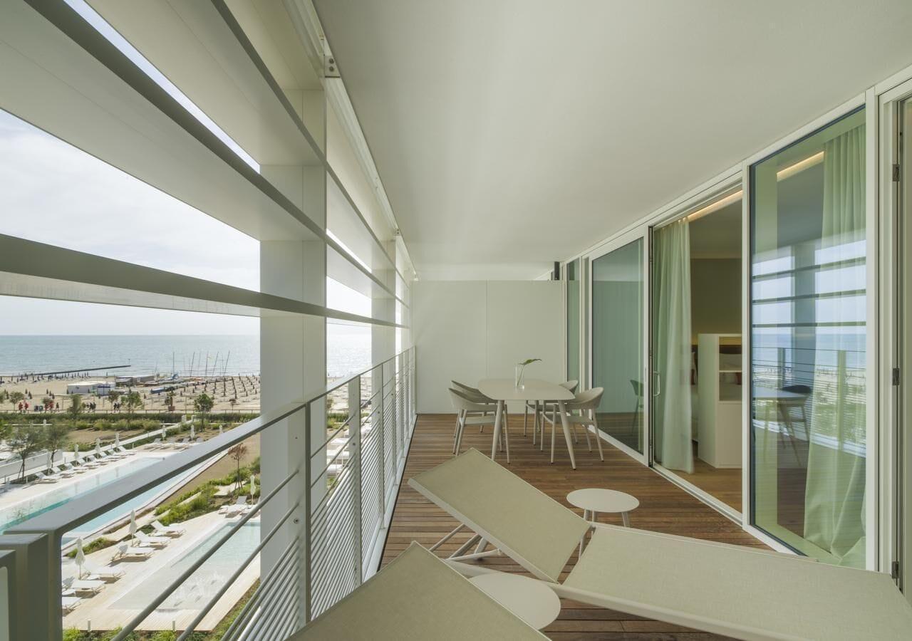 Falkensteiner Hotel & Spa Jesolo Esterno foto The view from the balcony of a typical apartment