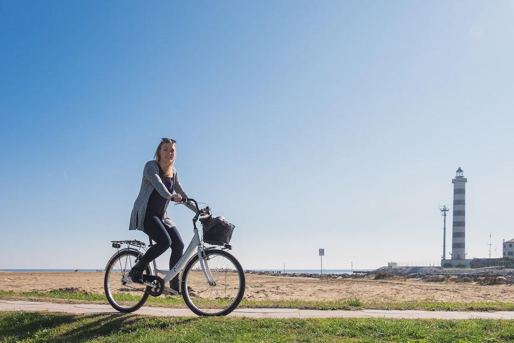 Falkensteiner Hotel & Spa Jesolo Esterno foto Cycling in the Netherlands