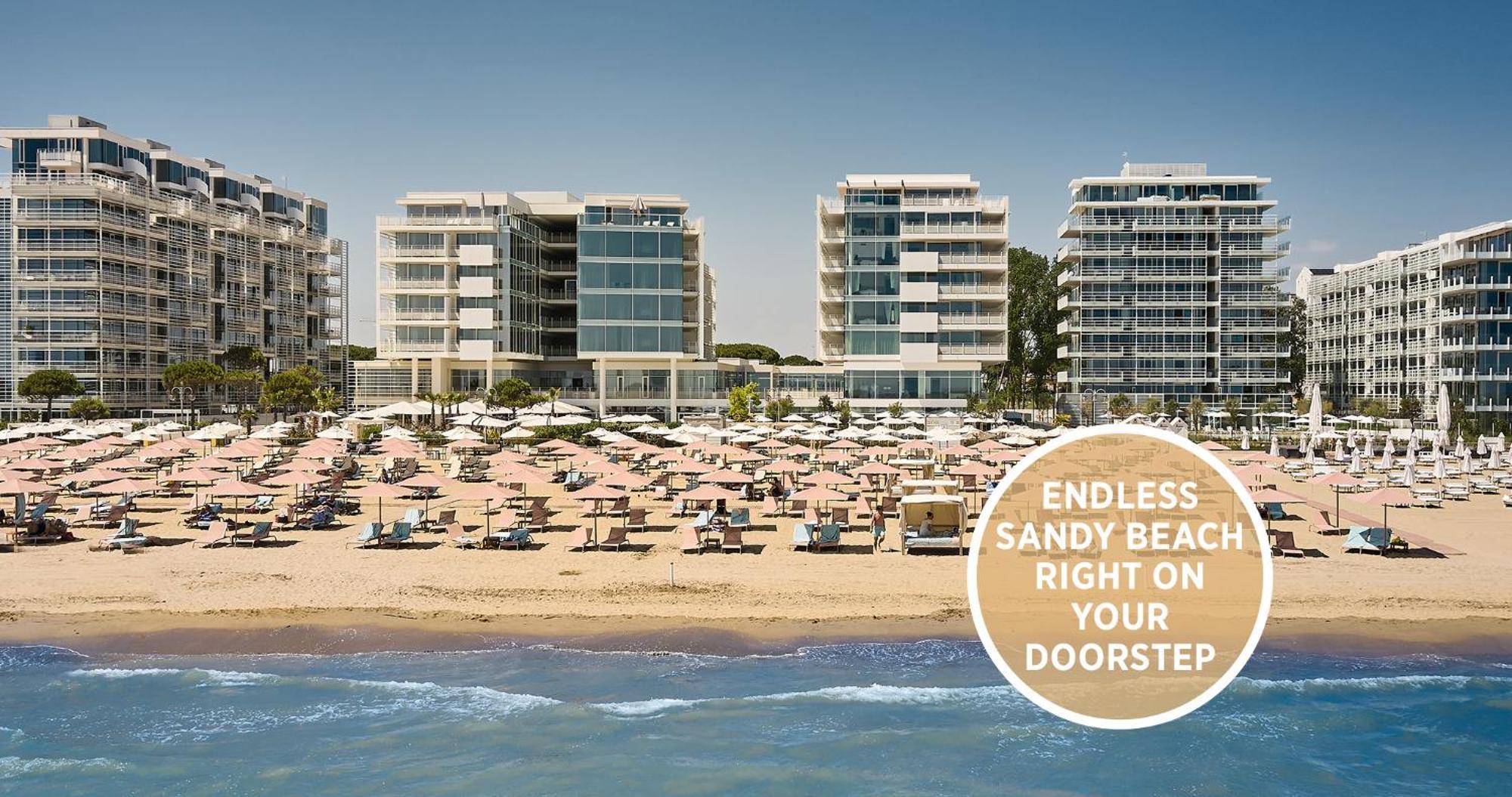 Falkensteiner Hotel & Spa Jesolo Esterno foto
