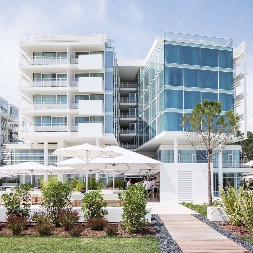 Falkensteiner Hotel & Spa Jesolo Esterno foto The hotel